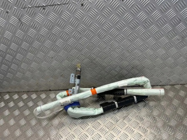 Шторка боковая правая 85020D7000 HYUNDAI