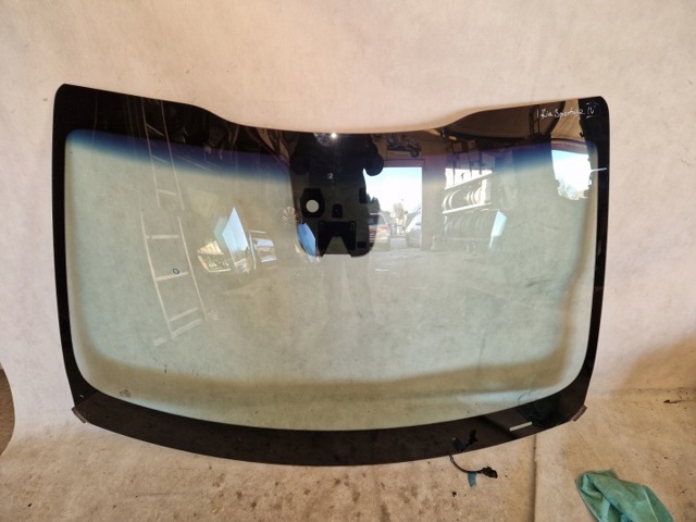 Переднее стекло 86110F1080 HYUNDAI