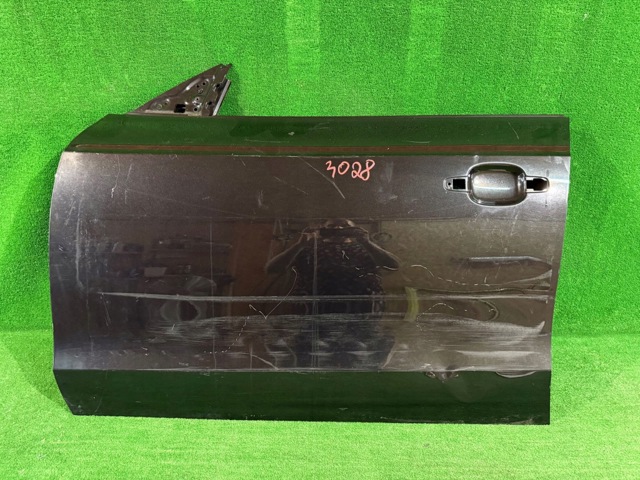 Передняя левая дверь 8T8831051C VAG