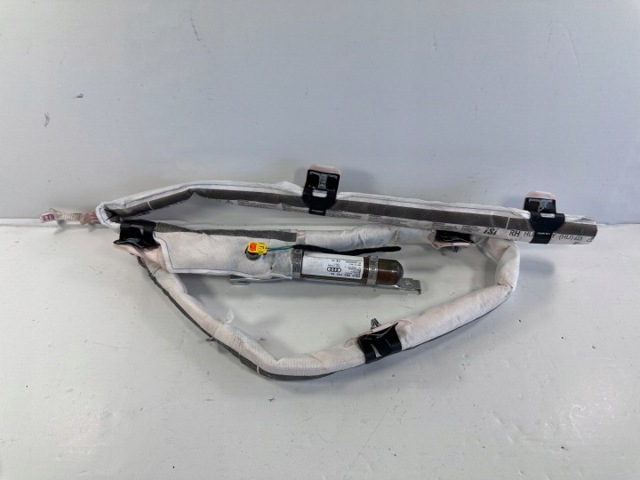 AIRBAG, шторка боковая правая 8U0880742D VAG