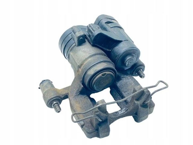 Задний правый суппорт 8V0615424 VAG