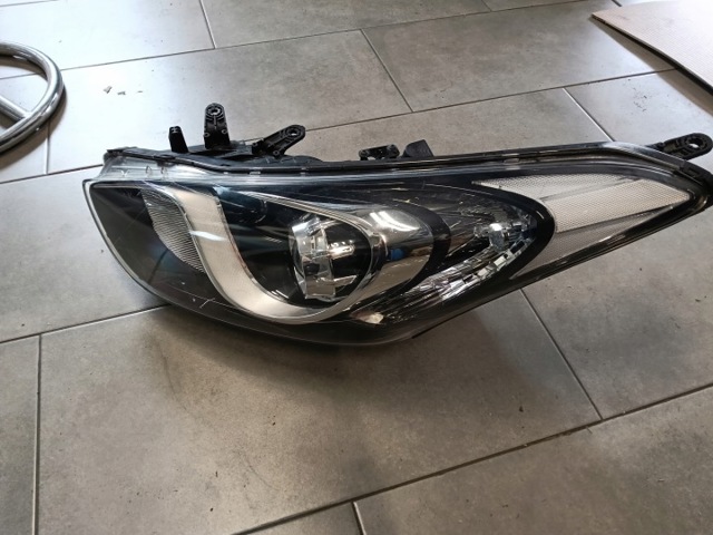 Фара основная левая 92101A6100 HYUNDAI