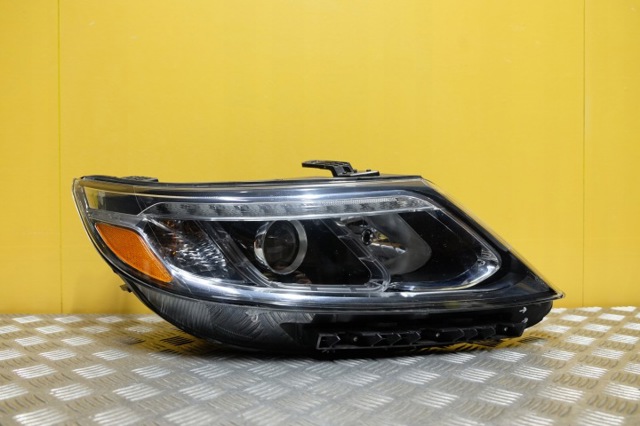 Основная фара - вставка 921021U800 HYUNDAI