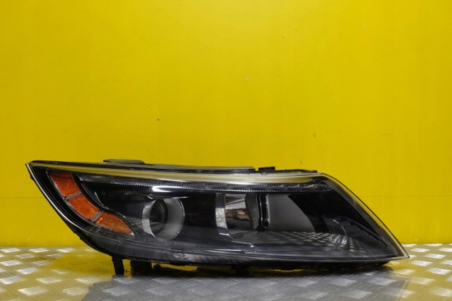 Фара комбинированная, передняя 921022T560 HYUNDAI