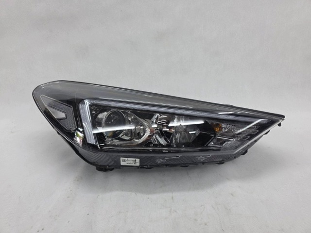 Фара передняя правая 92102D7600 HYUNDAI