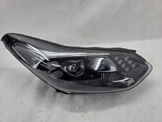 Фара правая 92102F1500 HYUNDAI