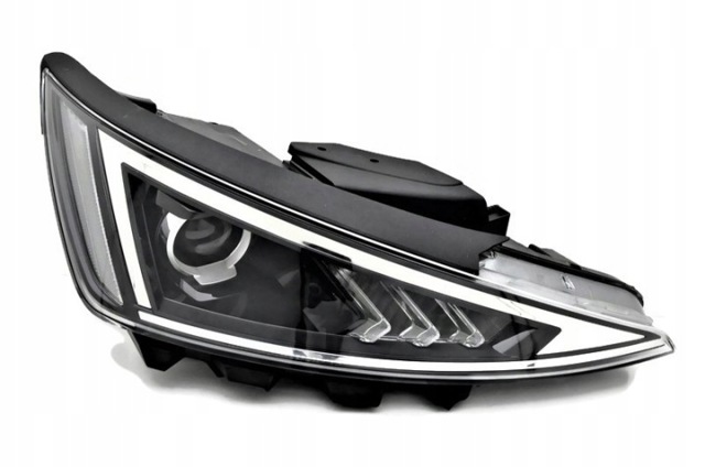 Вставка фары правой 92102F2500 HYUNDAI