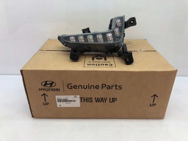 Фара противотуманная, правая 92208G2000 HYUNDAI