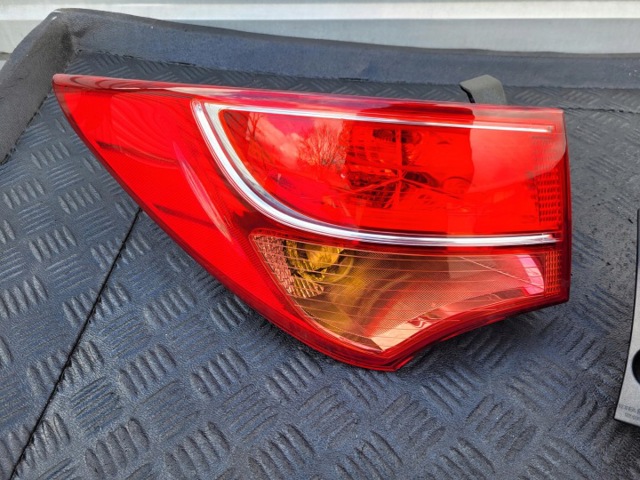 Фонарь задний 924012W030 HYUNDAI