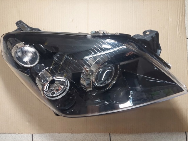Фара передняя правая 93190391 OPEL