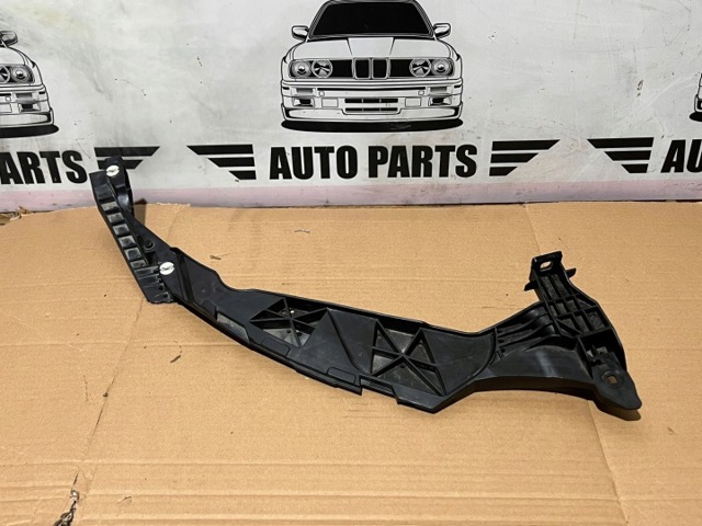 Замок и ручка двери задка 95B823509 PORSCHE