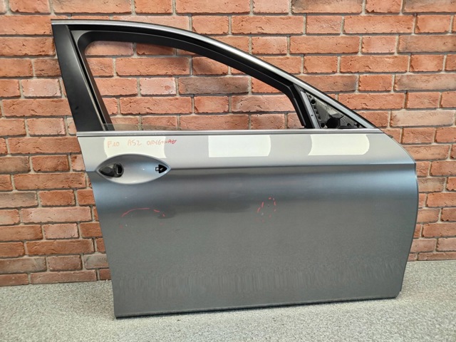 Пассажирская передняя дверь 9628754 BMW