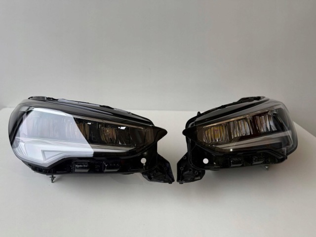 Фара левая передняя Opel Corsa F