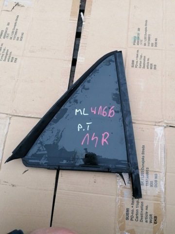 Задняя форточка правая A1667301455 MERCEDES