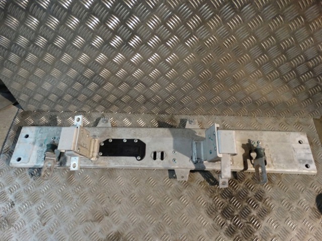 1672406700 MERCEDES Балка крепления коробки передач купить в Тернополь