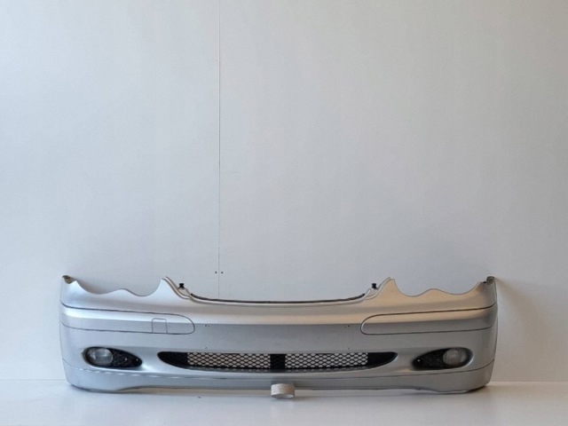 Бампер передний A2038850025 MERCEDES
