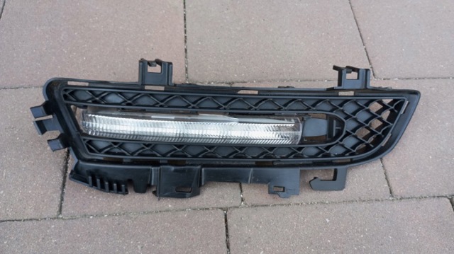 Решетка бампера переднего левая A2078800324 MERCEDES