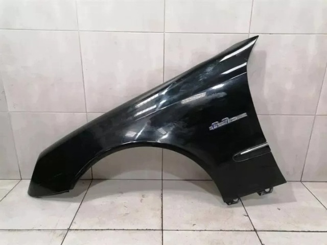 Крыло левое A2118801318 MERCEDES