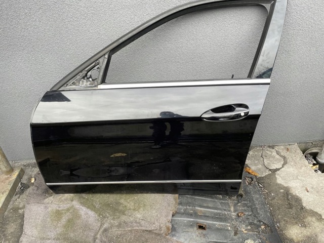 Двери A2127200105 MERCEDES
