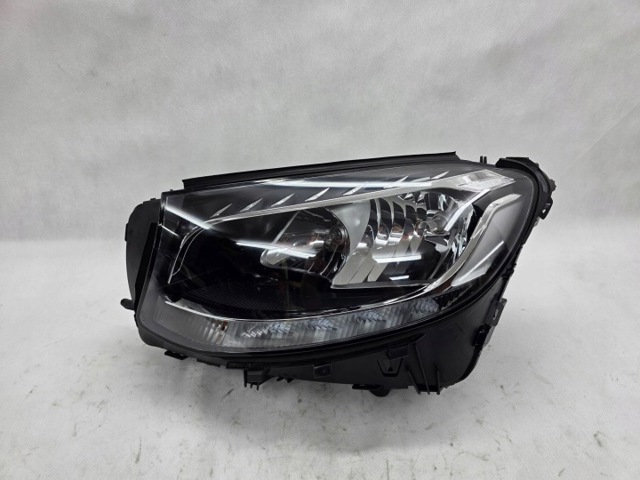 Вставка фары левой A2538200161 MERCEDES