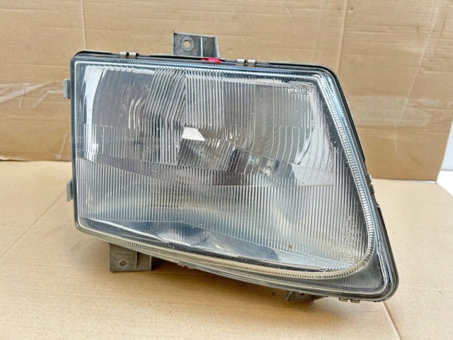 Фара передняя правая A6388202061 MERCEDES