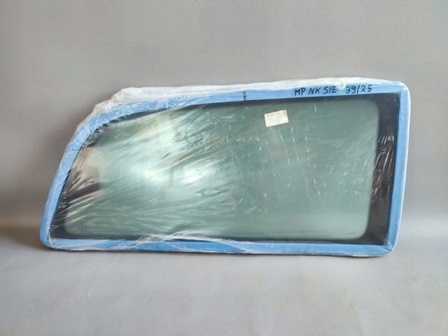 Стекло кузова/багажного отсека, правое A639672091305 MERCEDES