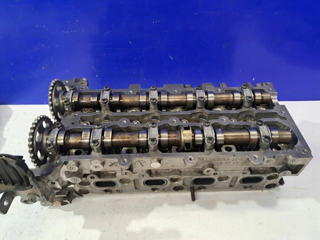 Впускной распредвал двигателя A6510500200 MERCEDES