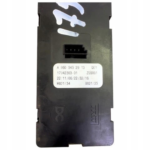 Кнопки переднего левого стекло подъемника A9605451213 MERCEDES
