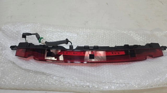 Дополнительный стоп-сигнал DFR751580 MAZDA