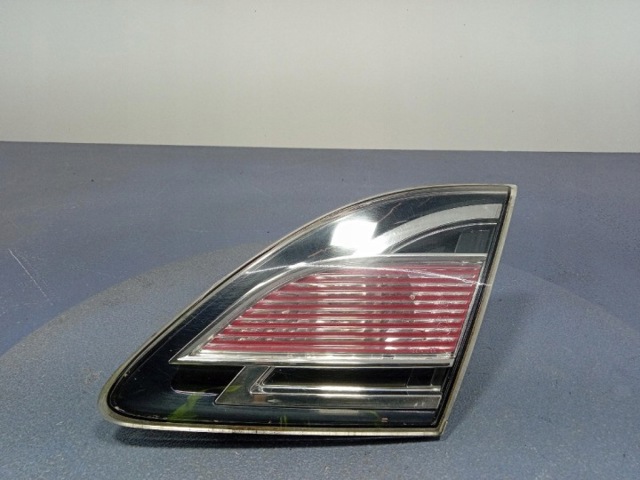 Задний левый внутренний фонарь GS1F513F0 MAZDA