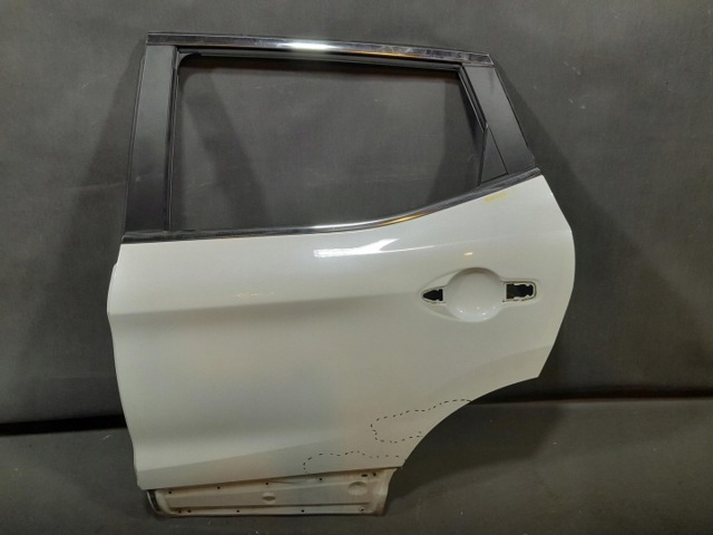 Задняя левая дверь H2101HV0MB NISSAN