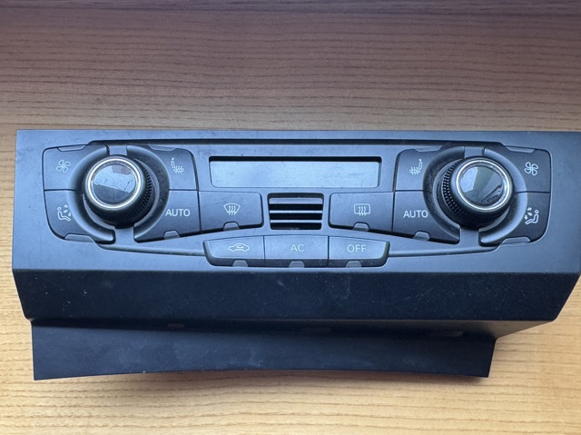 Механизм управления кондиционером 8T1820043AK VAG