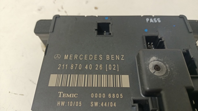2118704026 MERCEDES Блок комфорта задней двери купить в Тернополь