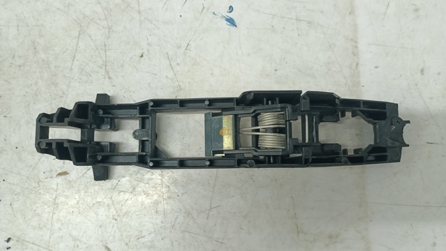 Держатель наружной ручки двери, задней правой A2037601034 MERCEDES