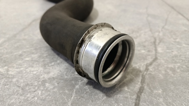 A2115018582 MERCEDES Шланг (патрубок) радиатора охлаждения нижний купить в Киев