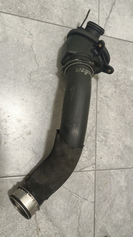 Патрубок интеркуллера A2115280182 MERCEDES