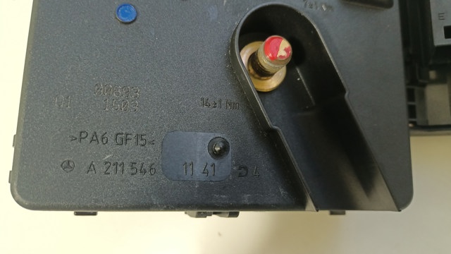 MERCEDES A2115461141 Колодка соединительная плюсового кабеля в наличии Черновцы