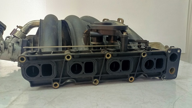 MERCEDES A6110903637 Коллектор впускной в наличии Тернополь