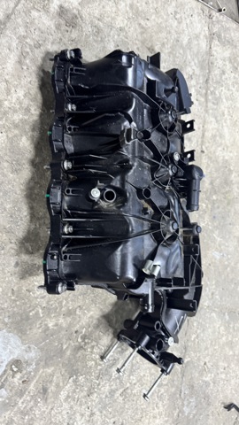 BMW 11618647975 Впускной коллектор в наличии Одесса