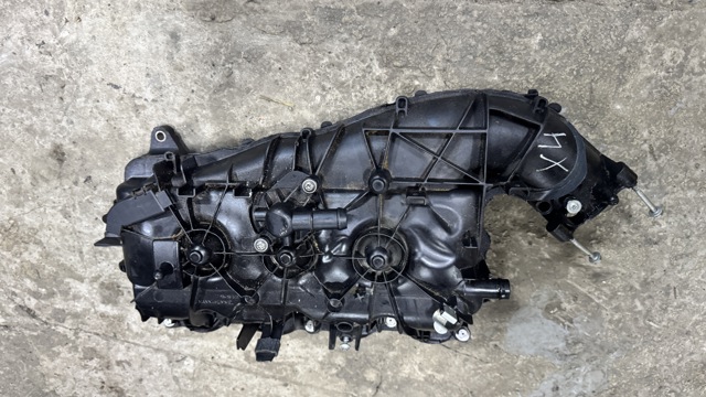 BMW 11618647975 Коллектор впускной в наличии Павлоград