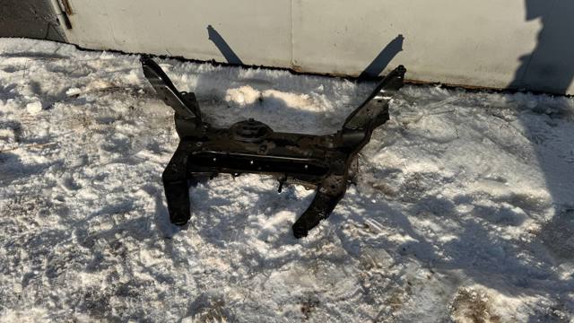 Крабобалка передней подвески 31108836336 BMW