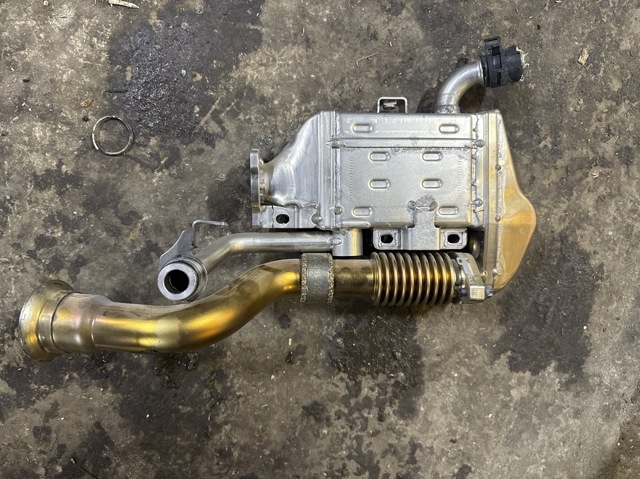 MERCEDES A6541402801 Радиатор системы EGR в наличии Ирпень