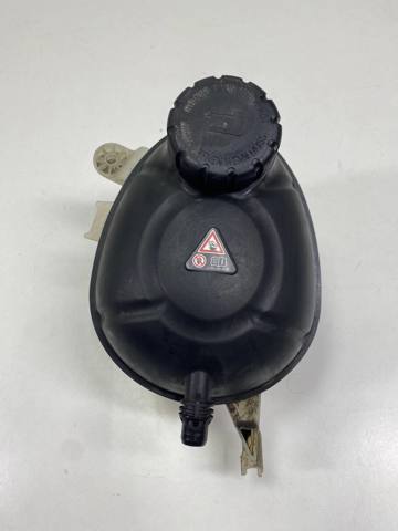 Водяной бачок системы охлаждения A2055000049 MERCEDES