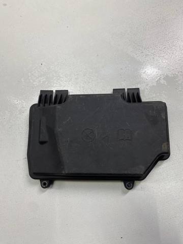 Крышка блока предохранителей A2055402428 MERCEDES