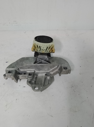 MERCEDES A2472405700 Подушка (опора) двигателя правая в наличии Львов
