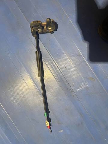 Замок двери багажника 2S61A43102BE FORD