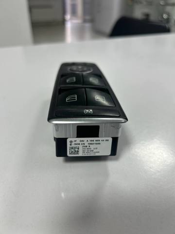 Кнопки переднего левого стекло подъемника A1669054400 MERCEDES