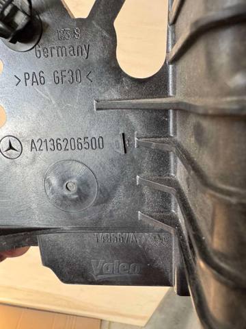 Кронштейн передней панели правый A2136206500 MERCEDES