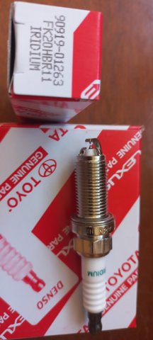 Свеча зажигания 9091901263 TOYOTA
