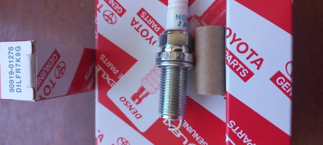 Свеча зажигания 9091901276 TOYOTA